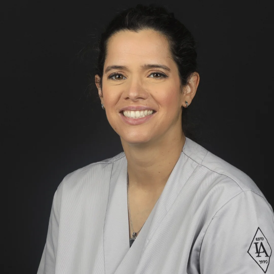 Retrato da Dra. Margarida Lopes, médica dentista especialista em Ortodontia na LAclinic em Aveiro.